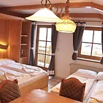 Amadelodge *