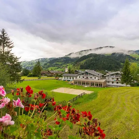 Amadelodge *