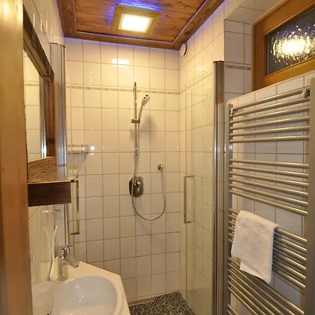Amadelodge *