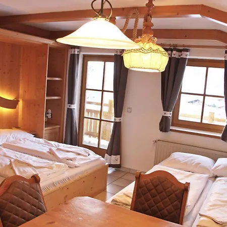 Amadelodge *