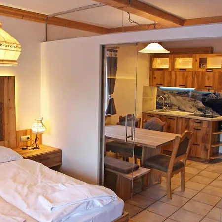 Amadelodge Apartment