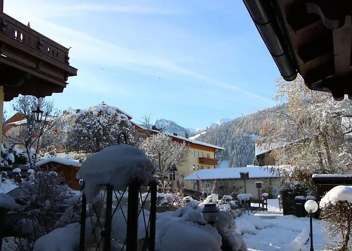 アパート Amadelodge *