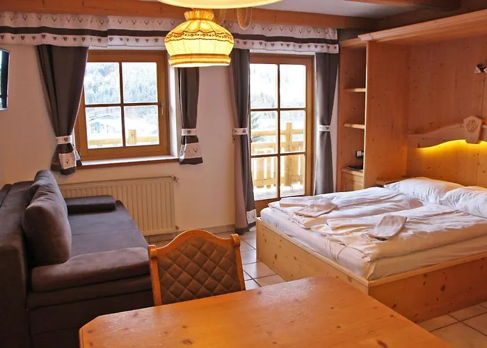 アパート Amadelodge *