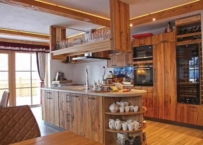 Amadelodge アパート *