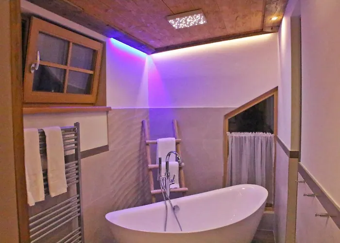 アパート Amadelodge