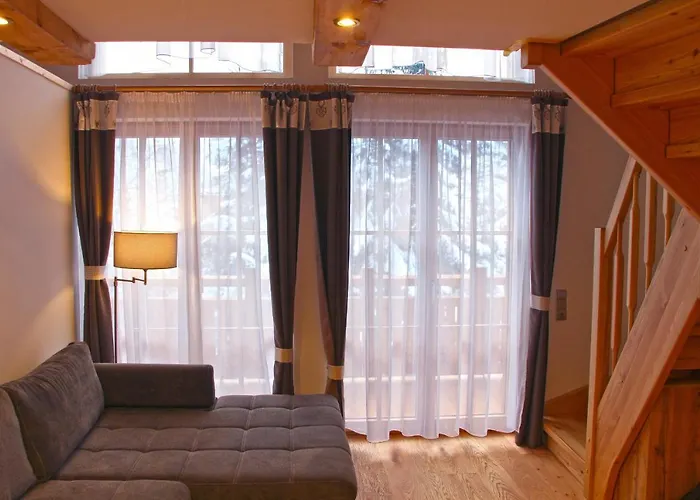 Amadelodge アパート