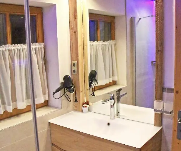 アパート Amadelodge ヴァークライン