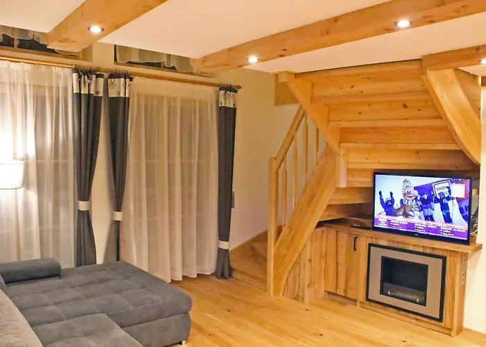 アパート Amadelodge *