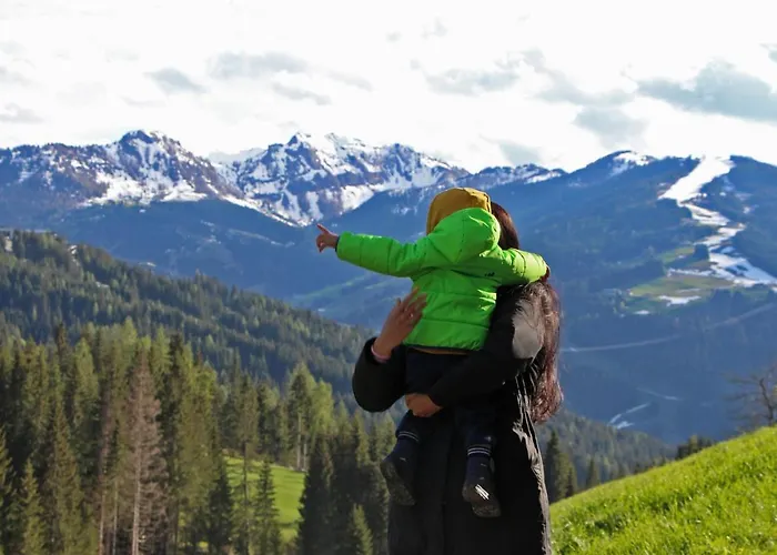 Amadelodge アパート *